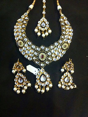 Manufacturers Exporters and Wholesale Suppliers of Designer Jewelry Agra Uttar Pradesh